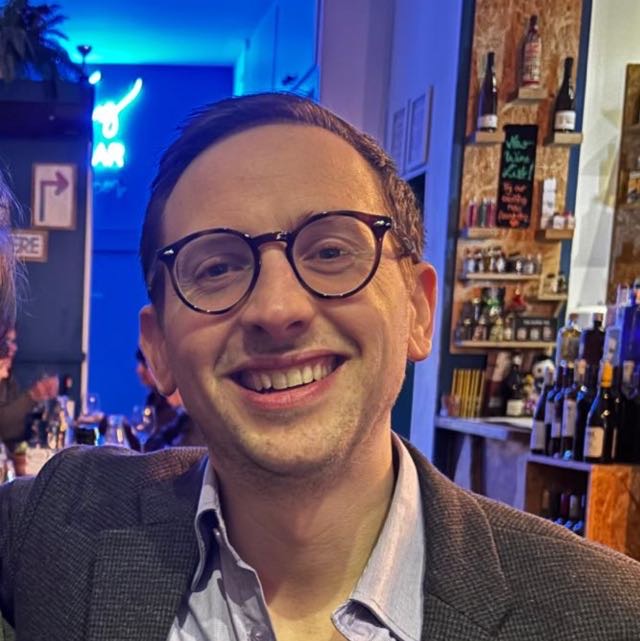 Dr Joram Spoor